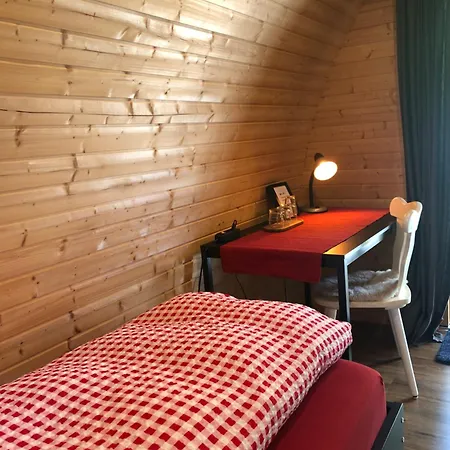 Homestay Bezauberndes Gartentiny *