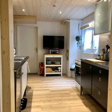 Homestay Bezauberndes Gartentiny