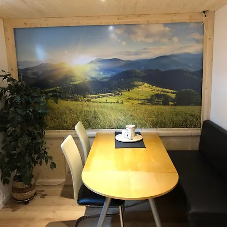 Homestay Bezauberndes Gartentiny